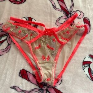 NWOT Victoria’s Secret dream angels cheekini neon pink floral lace panties S